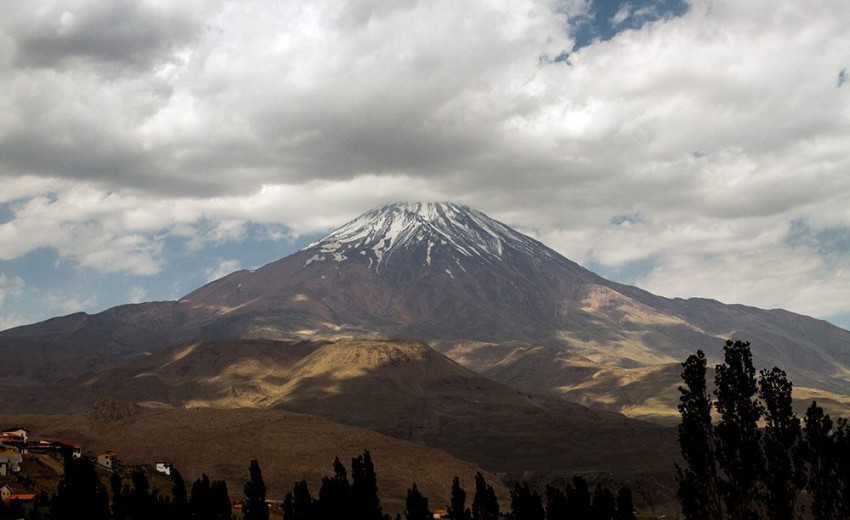 Äventyr i Iran: Vulkanen Damavand och Maranjab-öknen