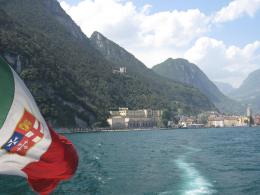 Alpine Splendor: Trekking from Meran to Lake Garda's Beauty (27)