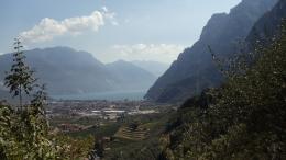 Alpine Splendor: Trekking from Meran to Lake Garda's Beauty (3)